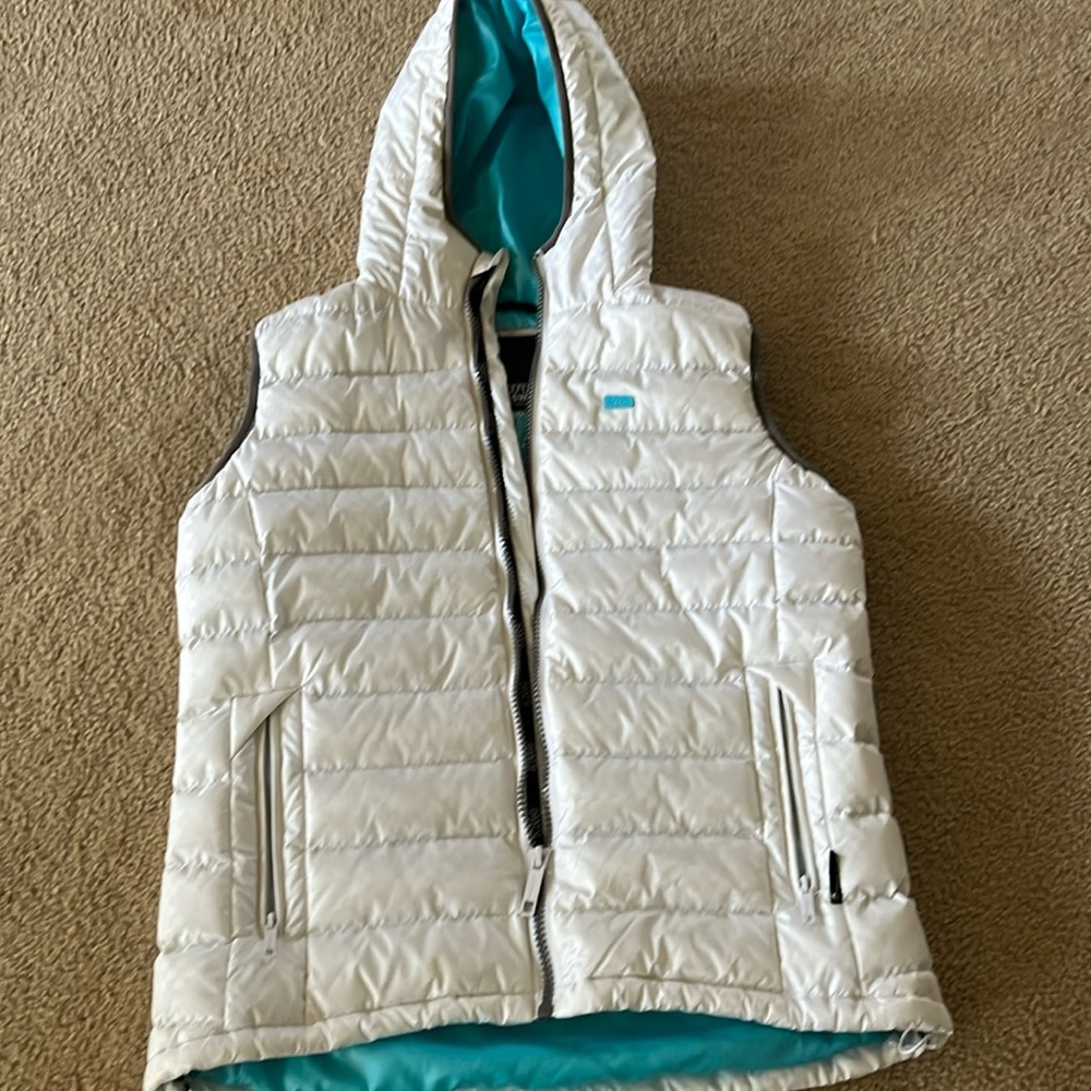 2117 of Sweden women’s vest